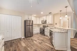 21527 Woodstork Ln, Lutz, FL 33549 - Photo 10