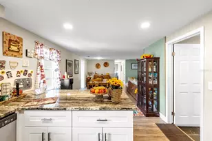 2152 Arcadia Rd, Holiday, FL 34690 - Photo 12