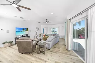510 Lewis Blvd SE, Saint Petersburg, FL 33705 - Photo 16