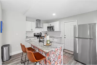 2340 10th Street S, Saint Petersburg, FL 33705 - Photo 6