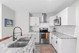 2340 10th St S, Saint Petersburg, FL 33705 - Photo 2