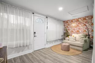 2340 10th St S, Saint Petersburg, FL 33705 - Photo 10