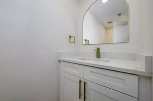 463 Davison Ave NE, Saint Petersburg, FL 33703 - Photo 14