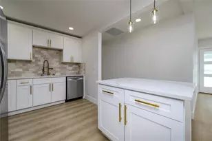 463 Davison Ave NE, Saint Petersburg, FL 33703 - Photo 12