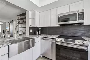 2615 Cove Cay Dr, Clearwater, FL 33760 - Photo 14