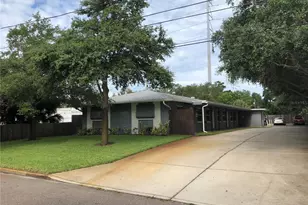 520 70th St N, Saint Petersburg, FL 33710 - Photo 2