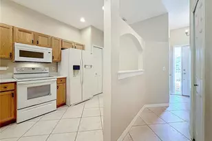 11142 Kapok Grand Cir, Saint Petersburg, FL 33708 - Photo 26