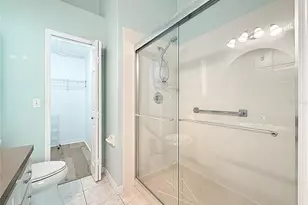 11142 Kapok Grand Cir, Saint Petersburg, FL 33708 - Photo 56