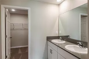 9284 Pavilion Shade Dr, Zephyrhills, FL 33541 - Photo 16