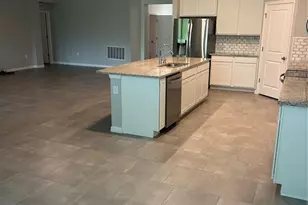 7128 Steer Blade Dr, Zephyrhills, FL 33541 - Photo 4