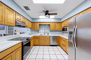 1601 N Riverhills Dr, Temple Terrace, FL 33617 - Photo 22