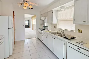 1220 57th St N, Saint Petersburg, FL 33710 - Photo 8