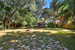 7095 111th St, Seminole, FL 33772 - Photo 22