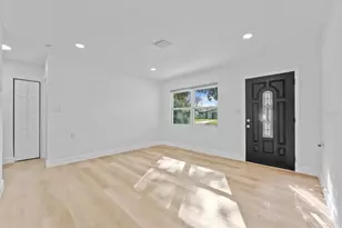 5739 Dartmouth Ave N, Saint Petersburg, FL 33710 - Photo 6