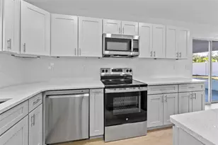 5739 Dartmouth Ave N, Saint Petersburg, FL 33710 - Photo 4