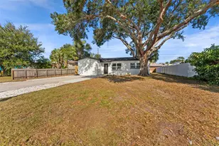 5739 Dartmouth Ave N, Saint Petersburg, FL 33710 - Photo 10