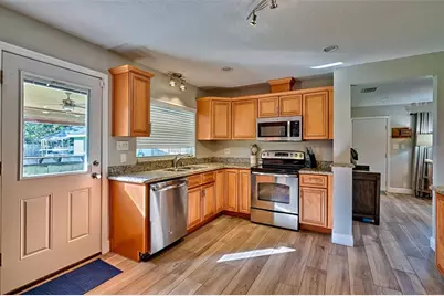 5686 SE 127th Place, Belleview, FL 34420 - Photo 14