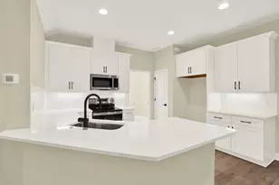 7749 93rd St N, Seminole, FL 33777 - Photo 4