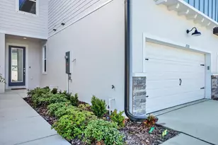 7765 93rd St N, Seminole, FL 33777 - Photo 2