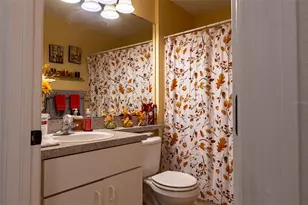 8521 Quarter Horse Dr, Riverview, FL 33578 - Photo 12