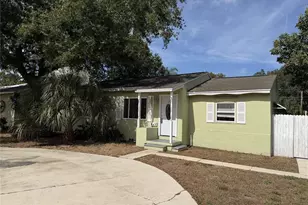 425 40th Ave NE, Saint Petersburg, FL 33703 - Photo 2