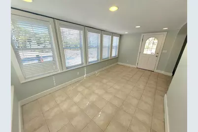 12217 Sunshine Lane, Treasure Island, FL 33706 - Photo 4