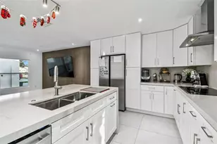 7204 Branchwood Ct, Tampa, FL 33615 - Photo 6