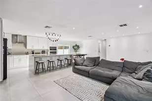 7204 Branchwood Ct, Tampa, FL 33615 - Photo 10