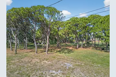 2001 62nd Avenue S, Saint Petersburg, FL 33712 - Photo 4