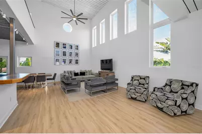 10206 4th Street E, Treasure Island, FL 33706 - Photo 10