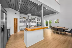 10206 4th St E, Treasure Island, FL 33706 - Photo 16