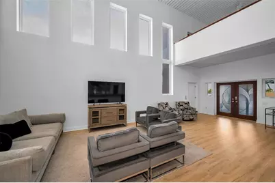 10206 4th Street E, Treasure Island, FL 33706 - Photo 12