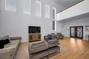 10206 4th St E, Treasure Island, FL 33706 - Photo 12