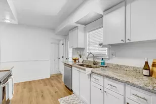 911 W Candlewood Ave, Tampa, FL 33603 - Photo 16
