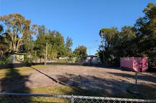 1331 Mentone Dr NE, Saint Petersburg, FL 33702 - Photo 12