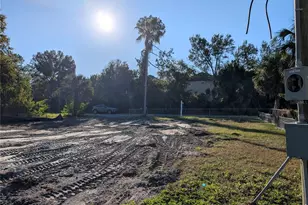 1331 Mentone Dr NE, Saint Petersburg, FL 33702 - Photo 14