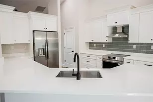 11350 Sage Thrasher Ave, Weeki Wachee, FL 34614 - Photo 12