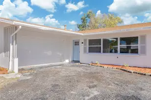 869 Deville Dr E, Largo, FL 33771 - Photo 4