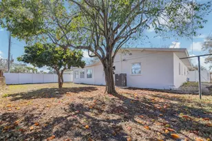 869 Deville Dr E, Largo, FL 33771 - Photo 32