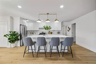 869 Deville Dr E, Largo, FL 33771 - Photo 8