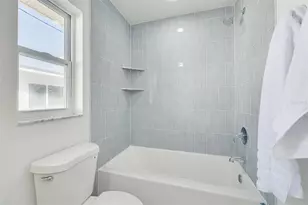 869 Deville Dr E, Largo, FL 33771 - Photo 26