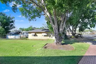 6823 Oak Hill Dr, New Port Richey, FL 34653 - Photo 16