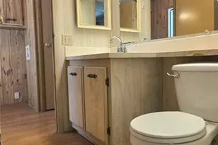 5650 Benton St, Zephyrhills, FL 33542 - Photo 28