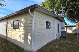 5650 Benton St, Zephyrhills, FL 33542 - Photo 6