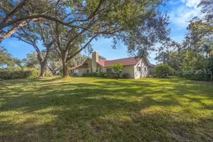 507 Surrey Ln, Lutz, FL 33549 - Photo 2