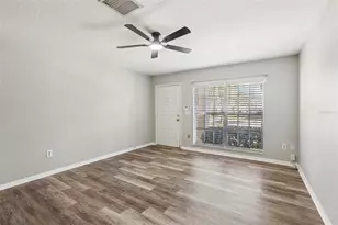 729 Kensington Lake Cir, Brandon, FL 33511 - Photo 6