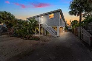 807 Gulf Blvd, Indian Rocks Beach, FL 33785 - Photo 2