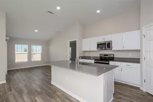 34965 Arbor Retreat Dr, Zephyrhills, FL 33541 - Photo 8