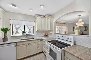 2529 Oakleaf Ln, Clearwater, FL 33763 - Photo 6