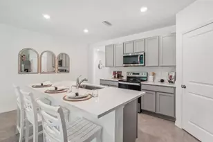 38387 Tea Rose Ave, Zephyrhills, FL 33540 - Photo 6